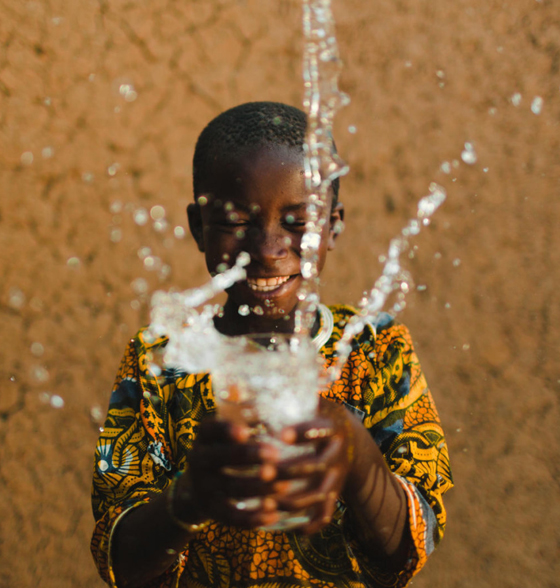 Charity fundraising through virtual reality